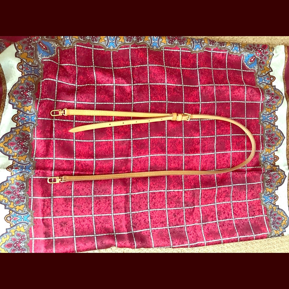 Adjustable leather shoulder strap - 39” to 46”